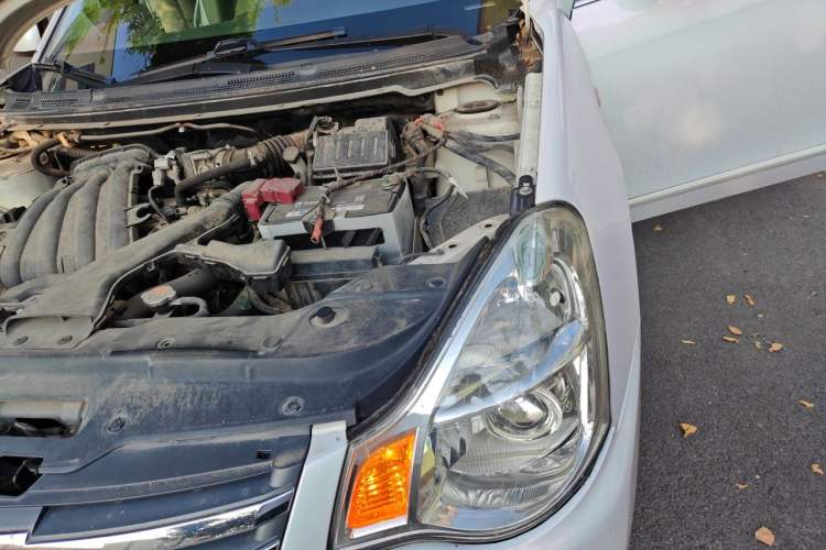 Used Nissan Sylphy 2012 Classic 1.6XE Manual Comfort Edition Engine Bay Left