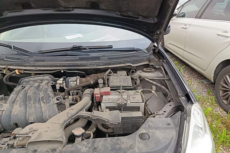 Used Nissan Sylphy 2012 Classic 1.6XE Manual Comfort Edition Engine Bay Left