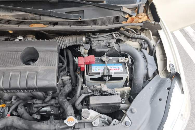 Used Nissan Sylphy 2012 1.6XE CVT Comfort Edition Engine Bay Left