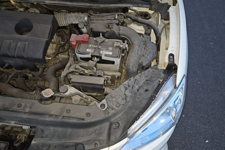 Used Nissan Sylphy 2012 1.6 XL CVT Luxury Edition Engine Bay Left