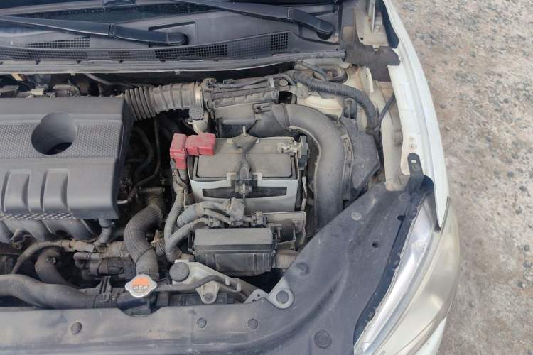 Used Nissan Sylphy 2012 1.6 XL CVT Luxury Edition Engine Bay Left