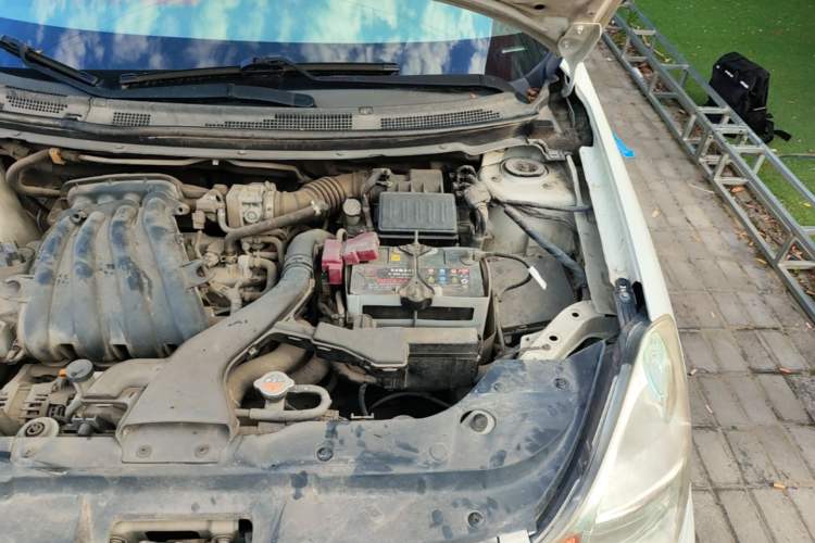 Used Nissan Sylphy 2012 Classic 1.6XE Manual Comfort Edition Engine Bay Left