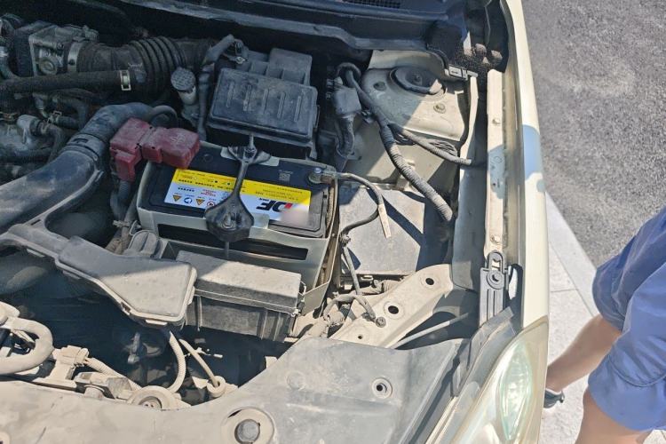 Used Nissan Sylphy 2012 Classic 1.6XE Automatic Comfort Edition Engine Bay Left