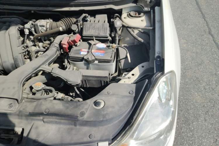 Used Nissan Sylphy 2012 Classic 1.6XE Automatic Comfort Edition Engine Bay Left