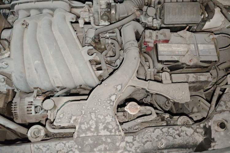 Used Nissan Sylphy 2012 Classic 1.6XE Automatic Comfort Edition Engine Bay