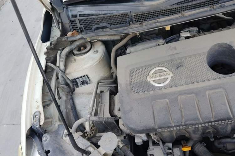 Used Nissan Sylphy 2012 1.6 XL CVT Luxury Edition Engine Bay Right