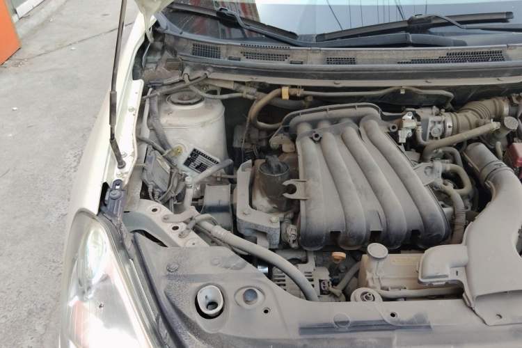 Used Nissan Sylphy 2012 Classic 1.6XE Manual Comfort Edition Engine Bay Right