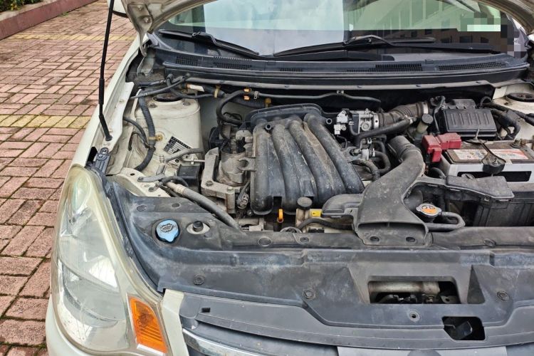 Used Nissan Sylphy 2012 Classic 1.6XE Automatic Comfort Edition Engine Bay Right