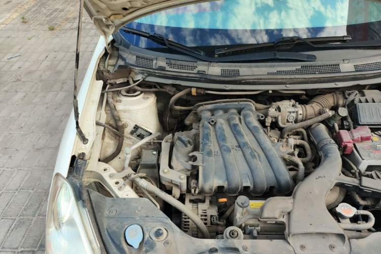 Used Nissan Sylphy 2012 Classic 1.6XE Manual Comfort Edition Engine Bay Right