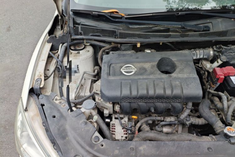 Used Nissan Sylphy 2012 1.6 XL Manual Luxury Edition Engine Bay Right