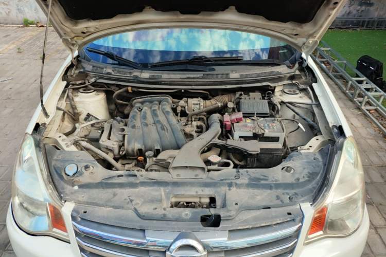 Used Nissan Sylphy 2012 Classic 1.6XE Manual Comfort Edition Engine Bay