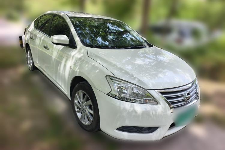 Used Nissan Sylphy 2012 1.6 XL CVT Luxury Edition Front Right 45 Deg