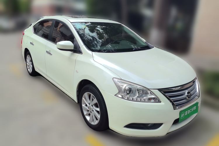 Used Nissan Sylphy 2012 1.6 XL CVT Luxury Edition Front Right 45 Deg