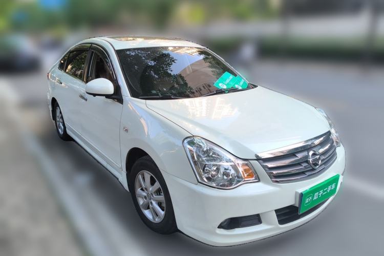 Used Nissan Sylphy 2012 Classic 1.6 XL Automatic Luxury Edition Front Right 45 Deg