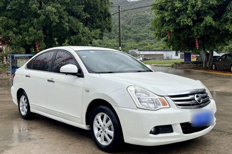 Used Nissan Sylphy 2012 Classic 1.6XE Automatic Comfort Edition Front Right 45 Deg