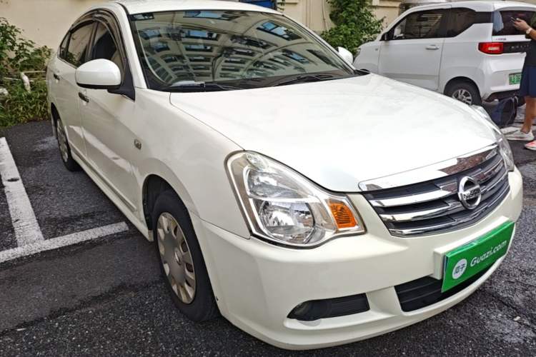Used Nissan Sylphy 2012 Classic 1.6XE Automatic Comfort Edition Front Right 45 Deg