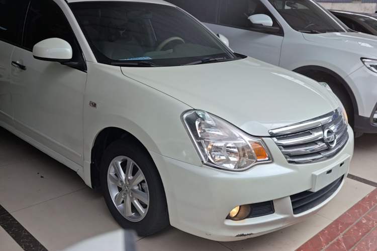Used Nissan Sylphy 2012 Classic 1.6XE Automatic Comfort Edition Front Right 45 Deg