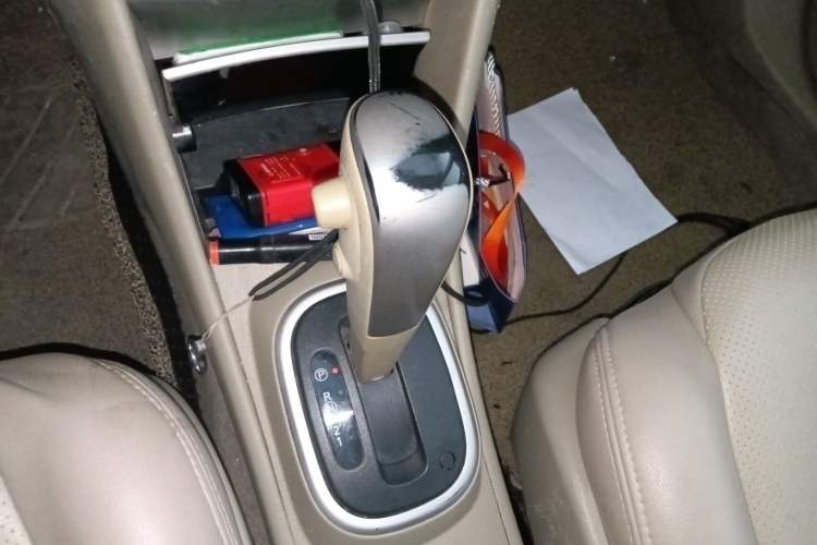 Used Nissan Sylphy 2012 Classic 1.6XE Automatic Comfort Edition Gear Lever