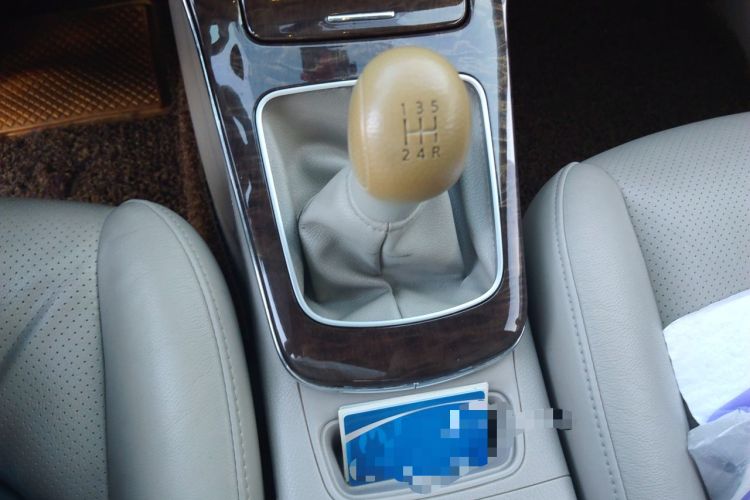 Used Nissan Sylphy 2012 1.6 XL Manual Luxury Edition Gear Lever