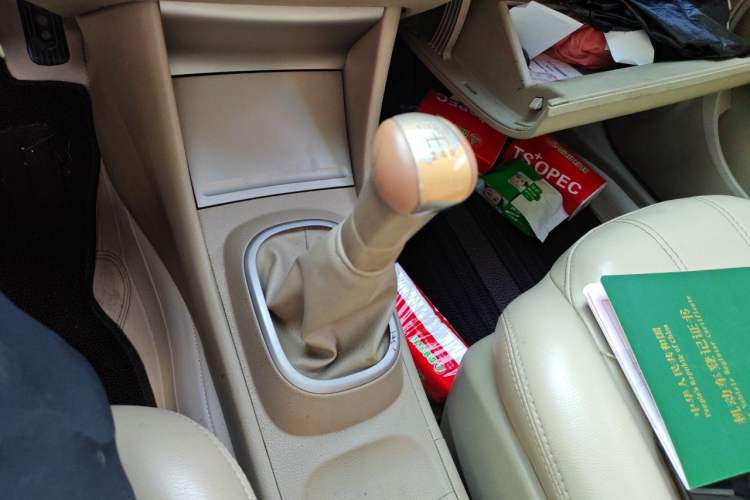 Used Nissan Sylphy 2012 Classic 1.6XE Manual Comfort Edition Gear Lever