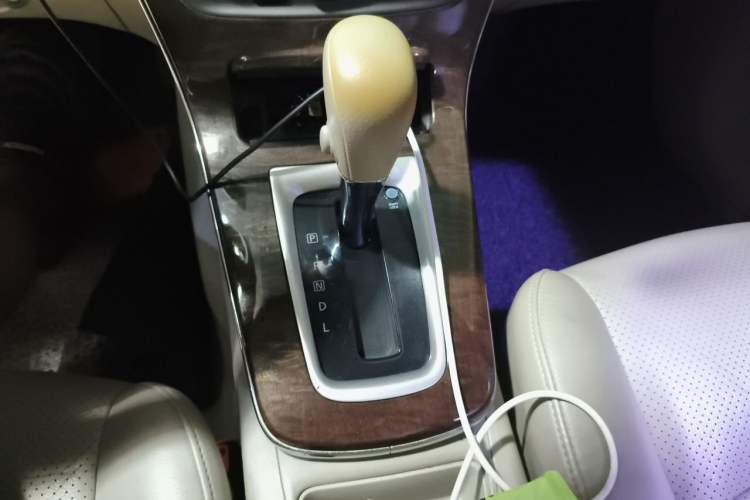 Used Nissan Sylphy 2012 1.6 XL CVT Luxury Edition Gear Lever