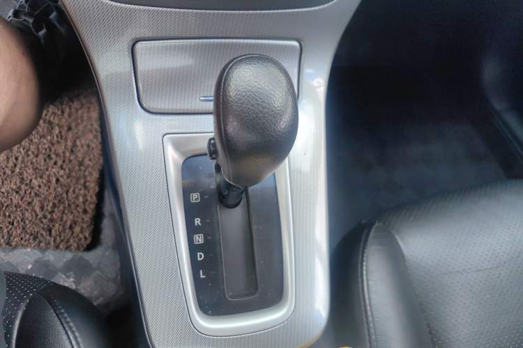Used Nissan Sylphy 2012 1.6 XL CVT Luxury Edition Gear Lever