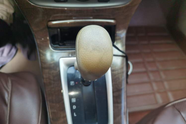 Used Nissan Sylphy 2012 1.6 XL CVT Luxury Edition Gear Lever