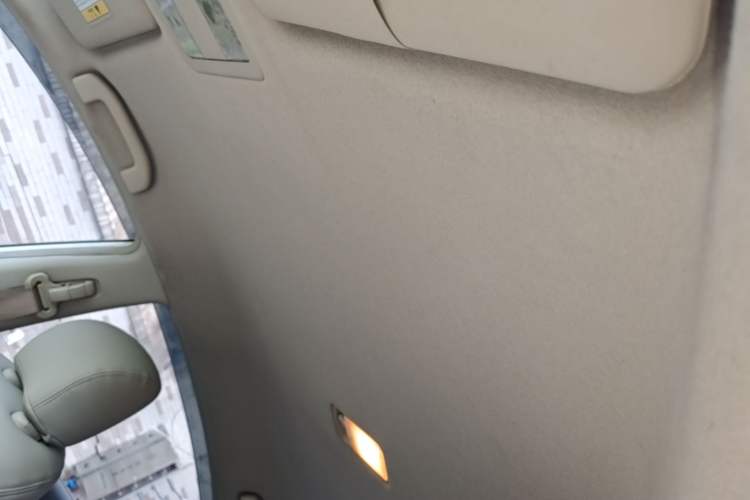 Used Nissan Sylphy 2012 Classic 1.6XE Automatic Comfort Edition Headliner