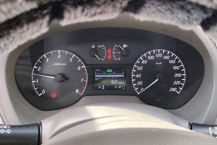 Used Nissan Sylphy 2012 1.6 XL Manual Luxury Edition Instrument Cluster