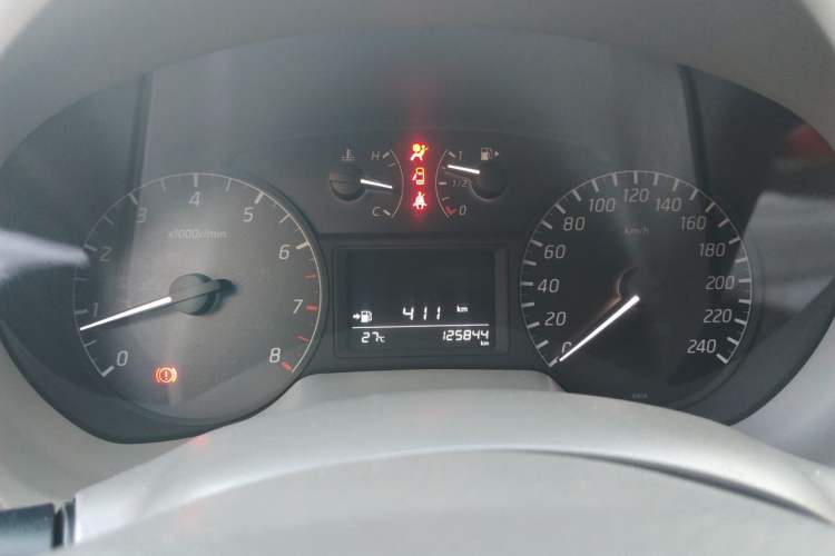 Used Nissan Sylphy 2012 1.6 XL Manual Luxury Edition Instrument Cluster