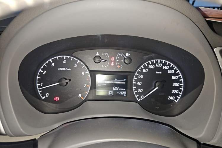 Used Nissan Sylphy 2012 1.6 XL CVT Luxury Edition Instrument Cluster