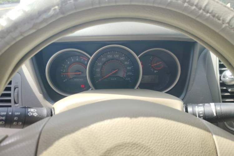 Used Nissan Sylphy 2012 Classic 1.6XE Automatic Comfort Edition Instrument Cluster