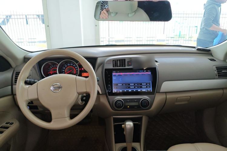 Used Nissan Sylphy 2012 Classic 1.6XE Automatic Comfort Edition Interior 2