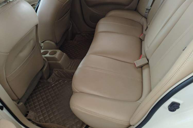 Used Nissan Sylphy 2012 Classic 1.6XE Automatic Comfort Edition Interior 4