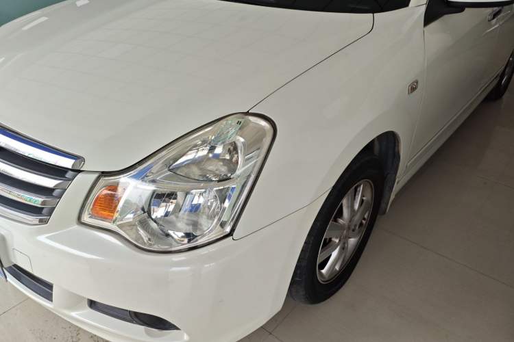 Used Nissan Sylphy 2012 Classic 1.6XE Automatic Comfort Edition Left Front Headlight