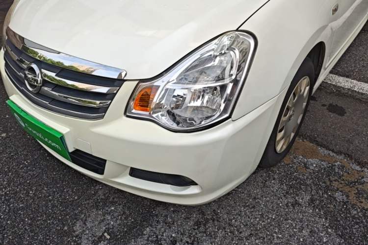 Used Nissan Sylphy 2012 Classic 1.6XE Automatic Comfort Edition Left Front Headlight