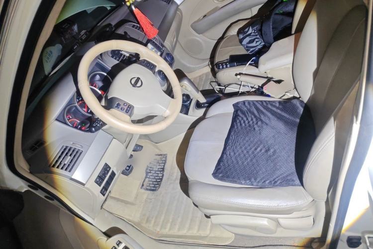 Used Nissan Sylphy 2012 Classic 1.6XE Automatic Comfort Edition Left Front Seat