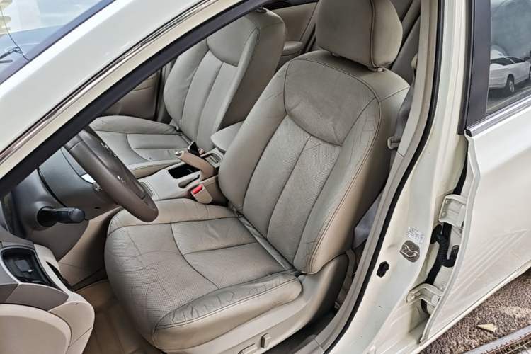 Used Nissan Sylphy 2012 1.6 XL CVT Luxury Edition Left Front Seat