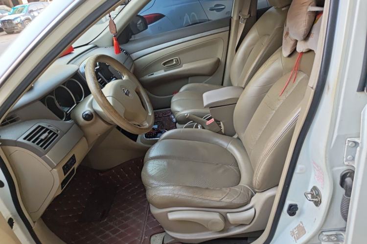 Used Nissan Sylphy 2012 Classic 1.6 XL Automatic Luxury Edition Left Front Seat