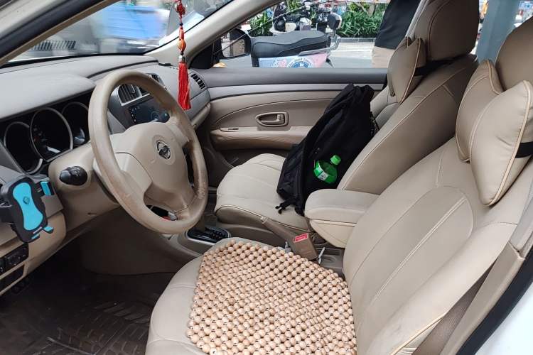Used Nissan Sylphy 2012 Classic 1.6XE Automatic Comfort Edition Left Front Seat