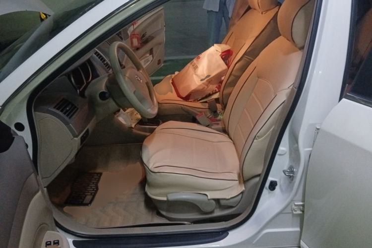 Used Nissan Sylphy 2012 Classic 1.6XE Automatic Comfort Edition Left Front Seat