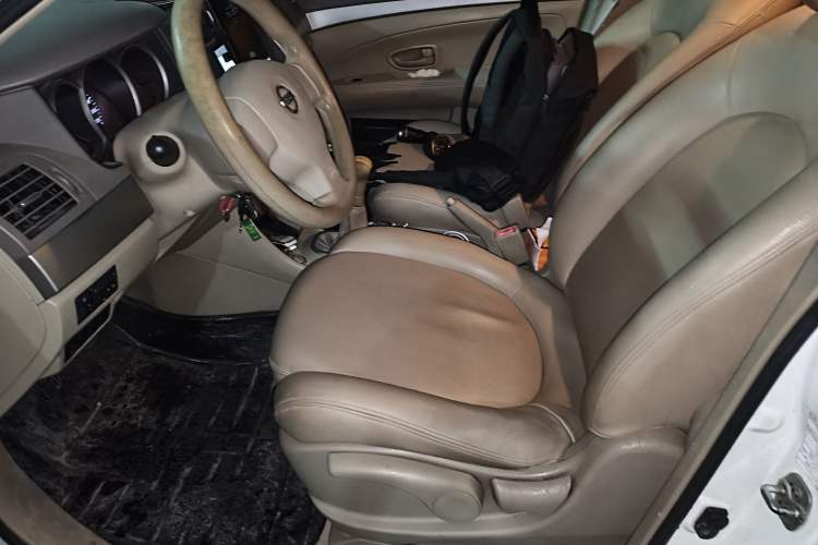 Used Nissan Sylphy 2012 Classic 1.6XE Manual Comfort Edition Left Front Seat