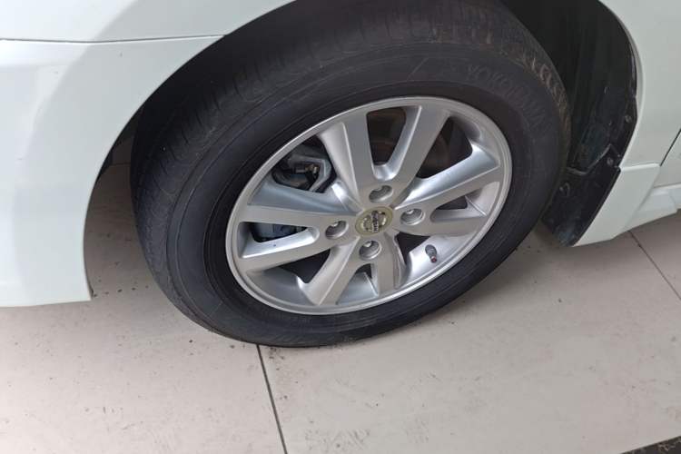 Used Nissan Sylphy 2012 Classic 1.6XE Automatic Comfort Edition Left Front Wheel Hub