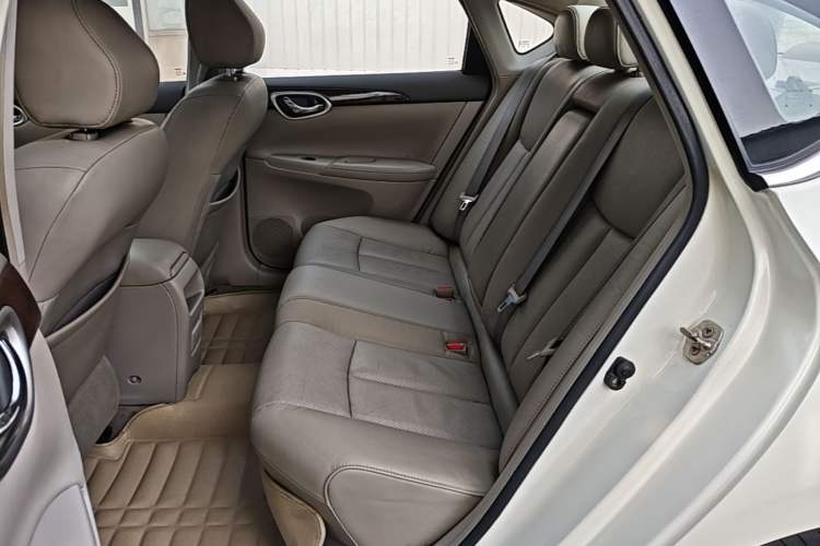 Used Nissan Sylphy 2012 1.6 XL CVT Luxury Edition Left Rear Seat