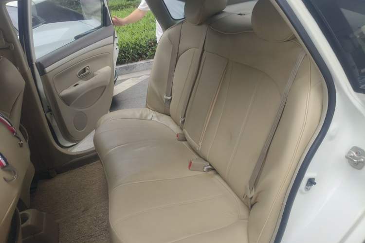 Used Nissan Sylphy 2012 Classic 1.6XE Automatic Comfort Edition Left Rear Seat