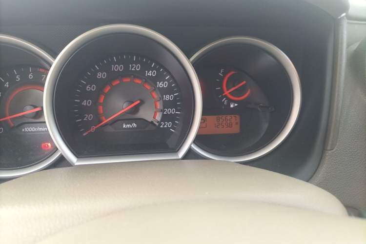 Used Nissan Sylphy 2012 Classic 1.6XE Automatic Comfort Edition Odometer Close Up