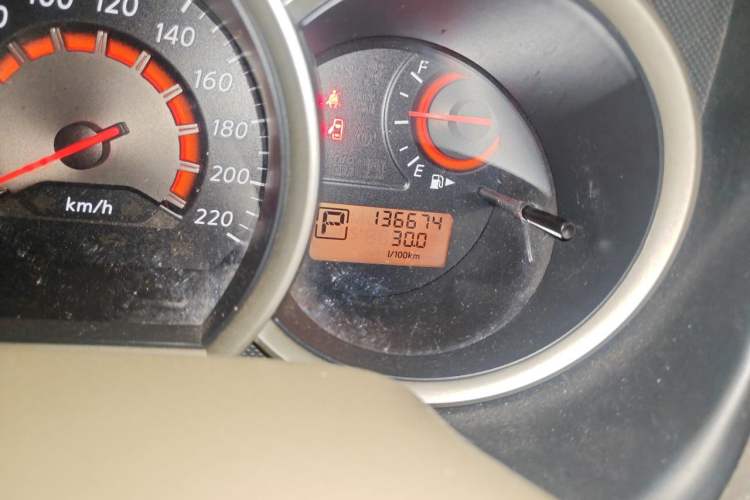 Used Nissan Sylphy 2012 Classic 1.6XE Automatic Comfort Edition Odometer Close Up