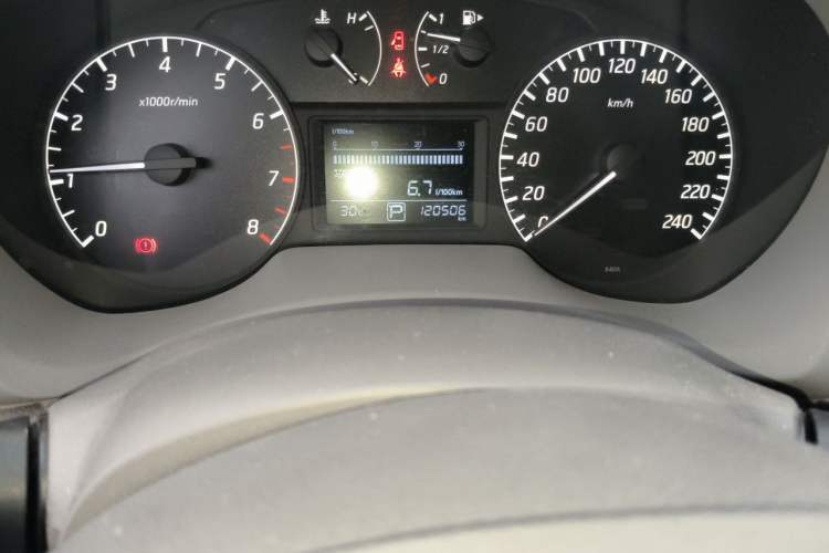 Used Nissan Sylphy 2012 1.6 XL CVT Luxury Edition Odometer Close Up