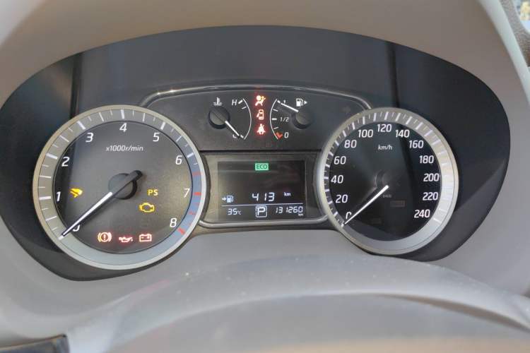 Used Nissan Sylphy 2012 1.8XL CVT Luxury Edition Odometer Close Up