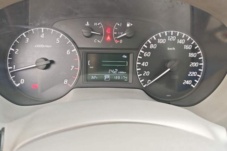 Used Nissan Sylphy 2012 1.6 XL CVT Luxury Edition Odometer Close Up